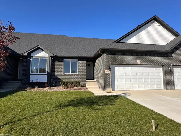 26169 Juliagrove LN, NewBaltimore, MI 48051