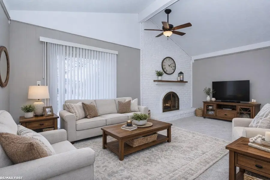 37216 Vernon DR, Sterling Heights, MI 48310 - Image #3