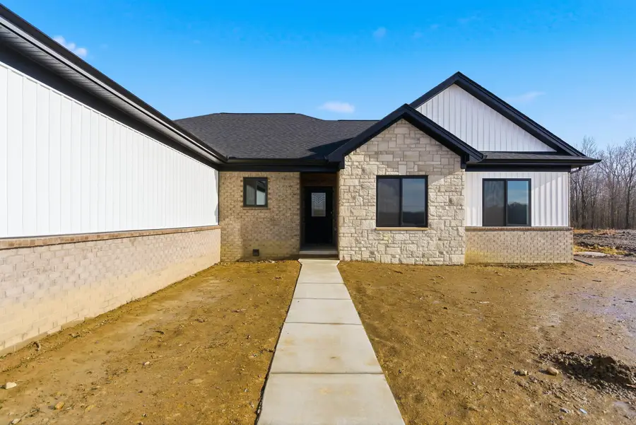 3613 Bethuy RD, Casco, MI 48064 - Image #3