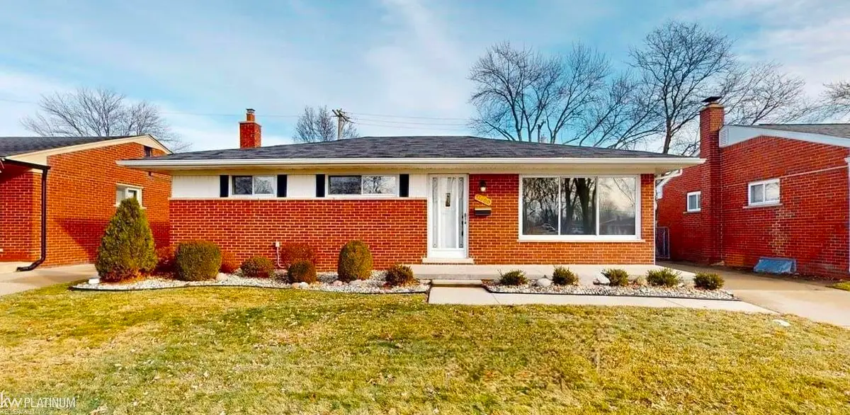 31800 Tanglewood ST, Saint Clair Shores, MI 48082 - Image #1