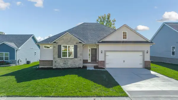 7931 Jordan DR, Waterford, MI 48327