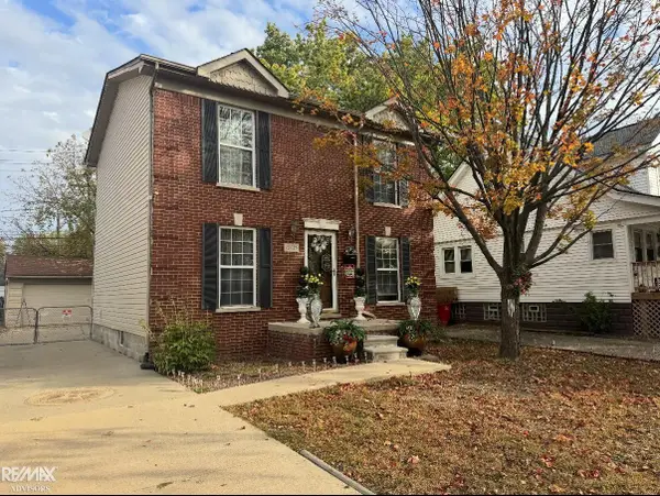 15029 Stephens DR, Eastpointe, MI 48021