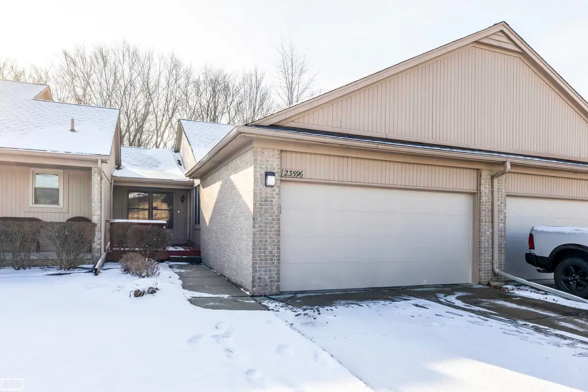 23596 Suttons Bay, Clinton Charter Township, MI 48036 - Image #1