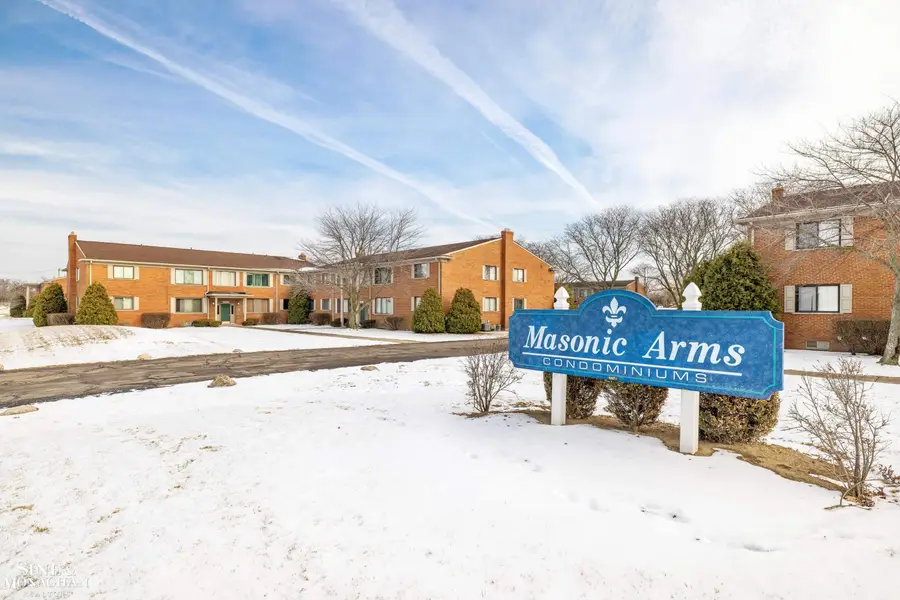 32616 Harper AVE, Saint Clair Shores, MI 48082 - Image #2