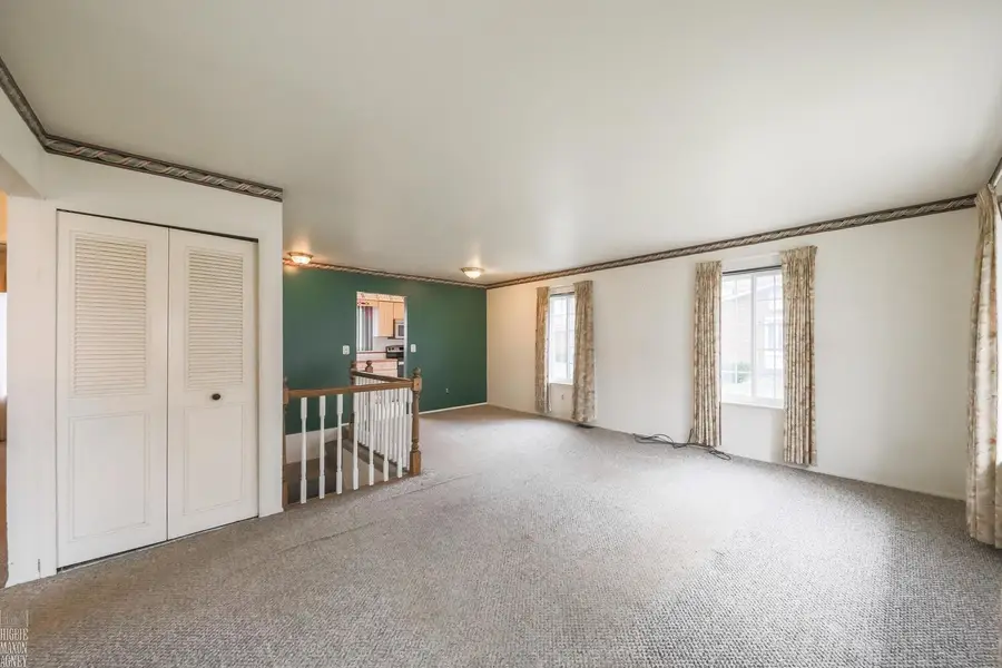 34744 W Lake DR, Harrison Township, MI 48045 - Image #3