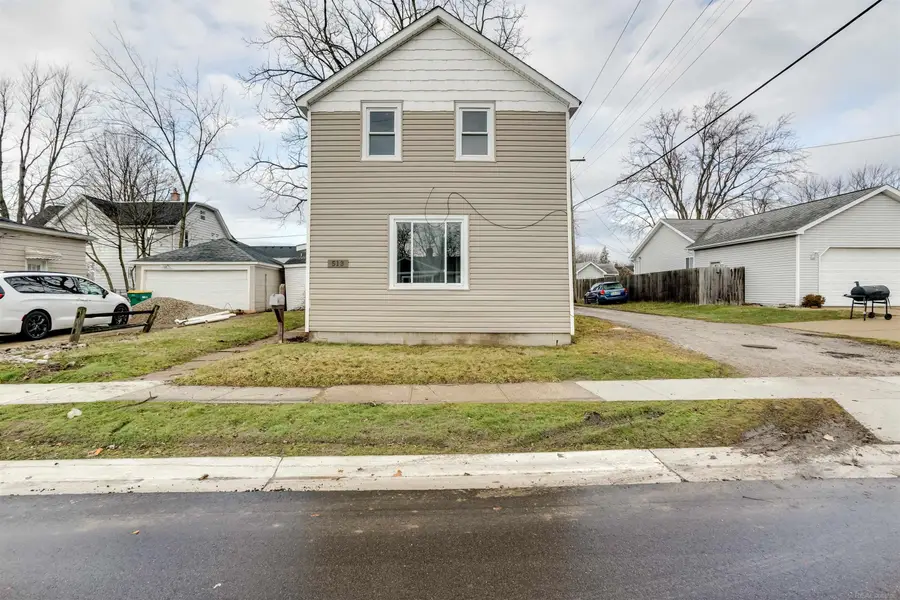 513 N 6th ST, Saint Clair, MI 48079 - Image #2