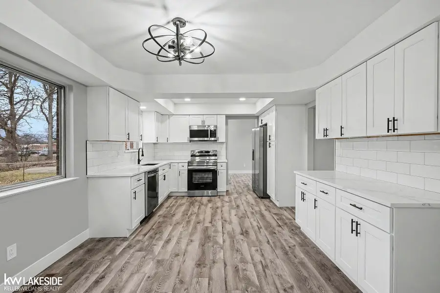 37405 Calka DR, Sterling Heights, MI 48310 - Image #3