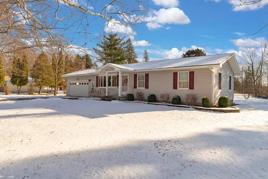 4590 Main ST, Applegate, MI 48401 - Image #2