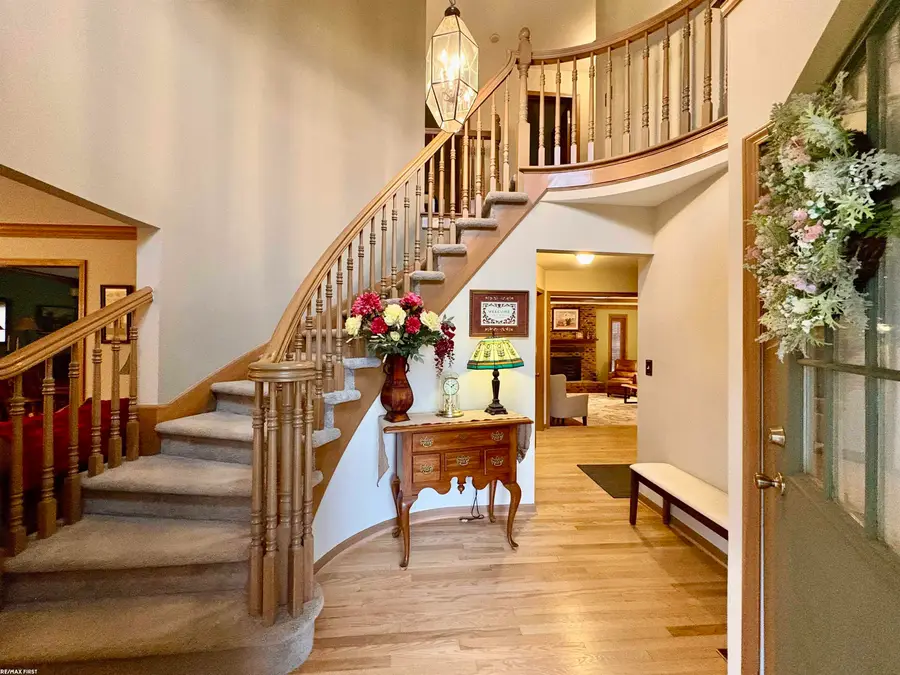 43470 Brooks DR, Clinton Charter Township, MI 48038 - Image #2