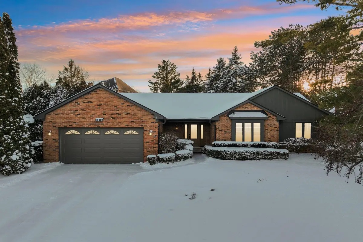 2417 Beacon Hill Dr, Rochester Hills, MI 48309 - #1