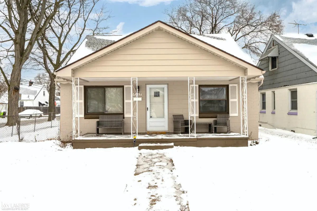 8205 State PARK, Center Line, MI 48015 - Image #1