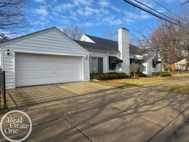 1843 Manchester BLVD, Grosse Pointe Woods, MI 48236 - Image #2