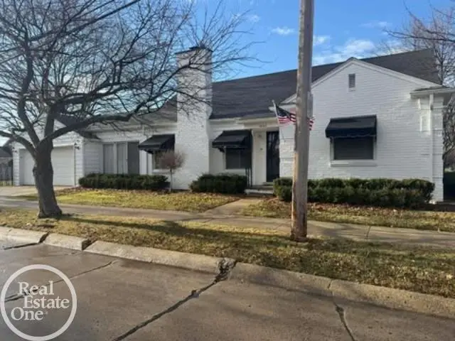 1843 Manchester BLVD, Grosse Pointe Woods, MI 48236 - Image #3
