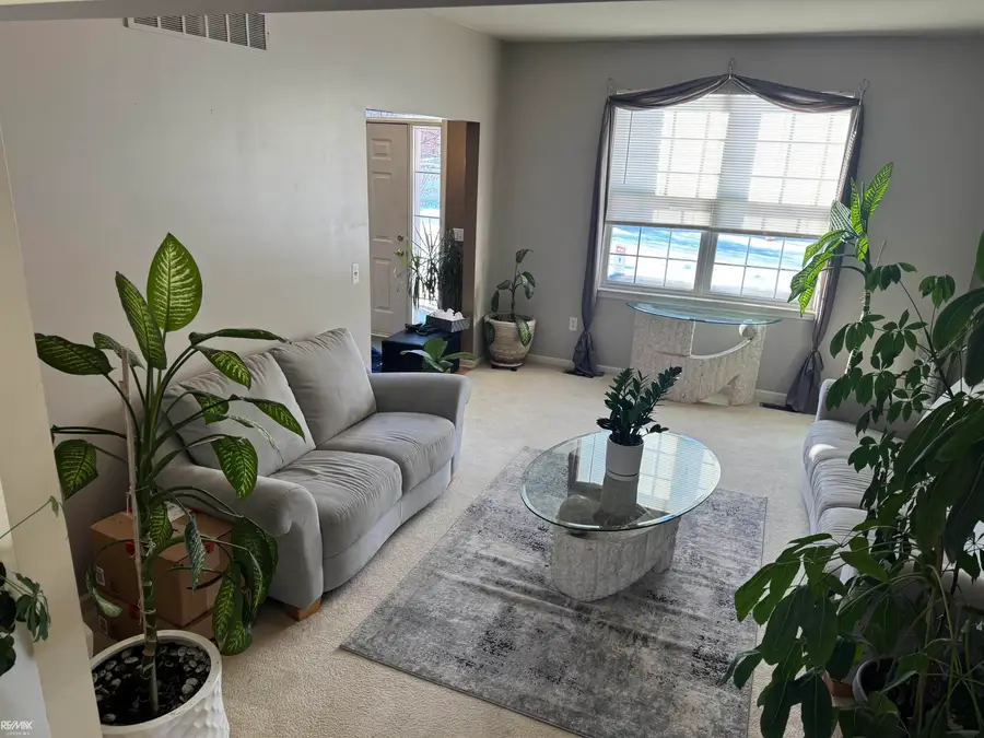 3021 Richmond DR, Rochester Hills, MI 48309 - Image #3