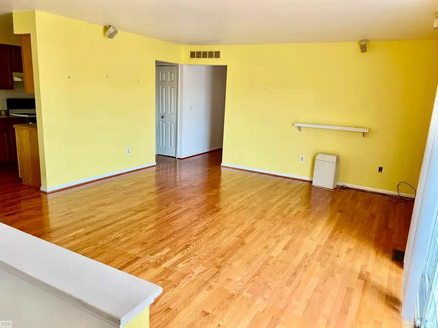 37466 Stonegate CIR, Clinton Township, MI 48036 - Image #3