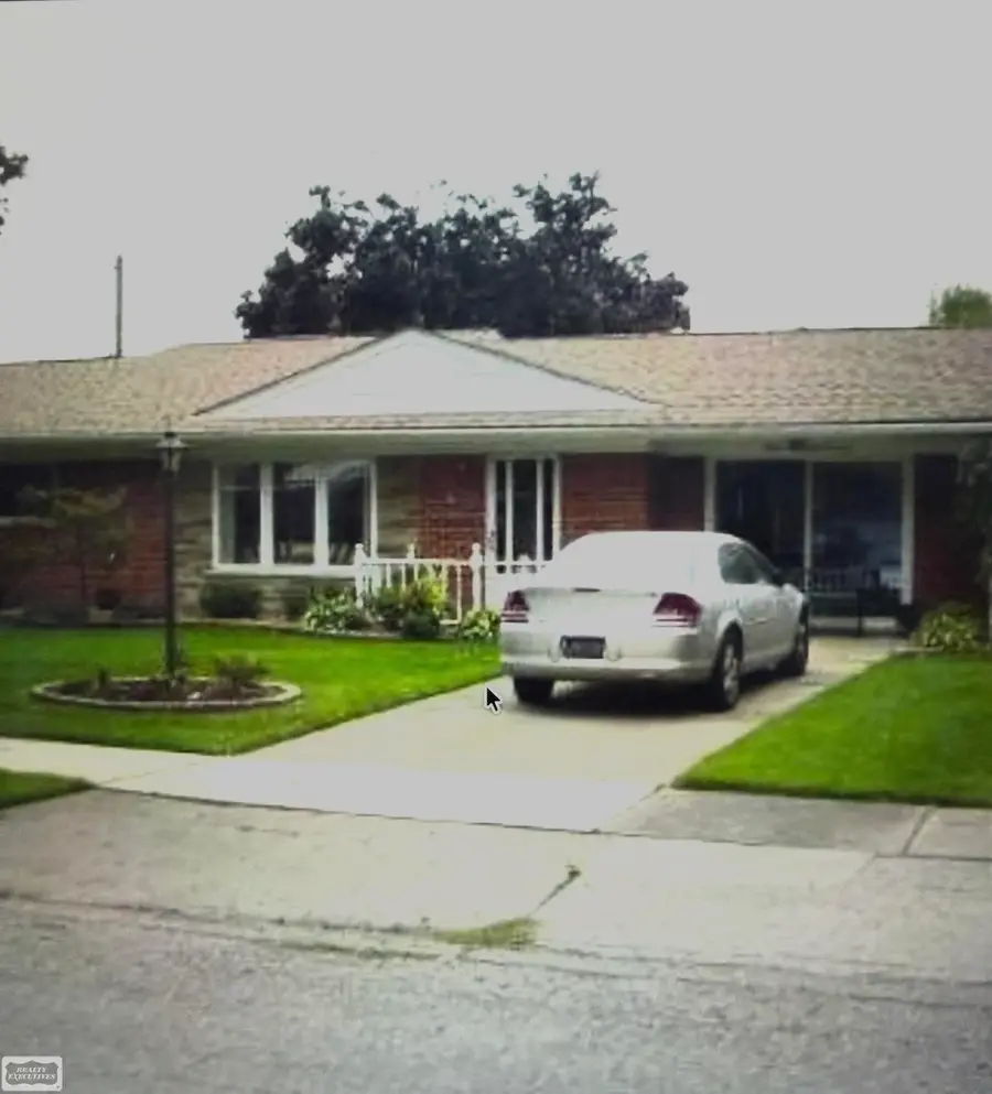 34814 JEROME ST, Chesterfield Township, MI 48047 - Image #2