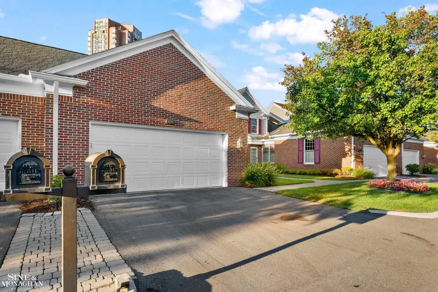 9004 Harbor Place DR, Saint Clair Shores, MI 48080 - Image #3