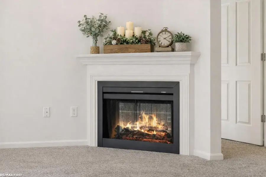 28241 S Pointe LN, Chesterfield, MI 48051 - Image #3