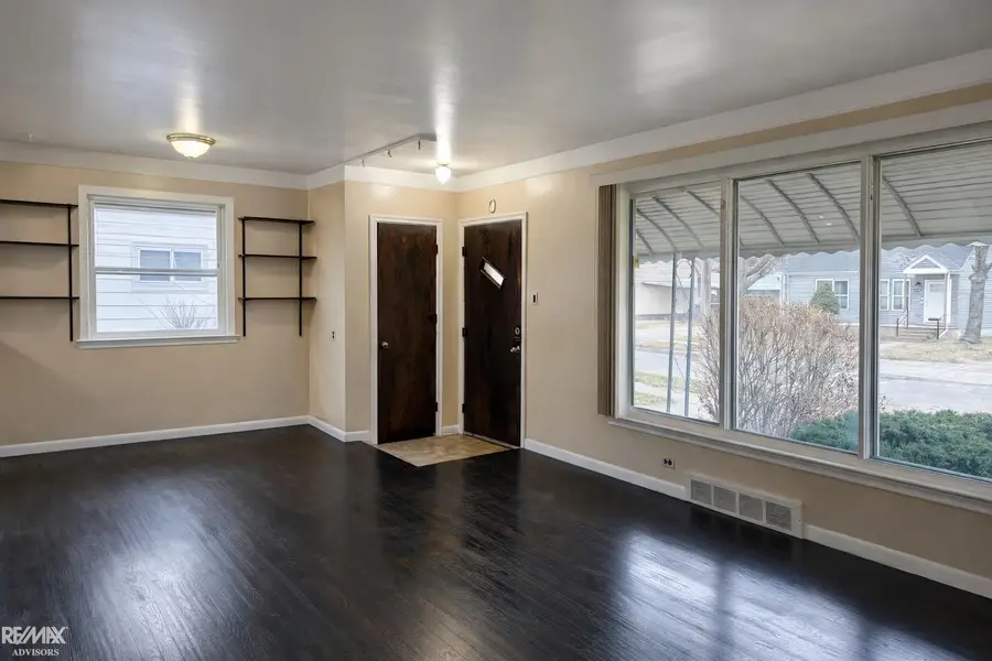 24397 Stewart AVE, Warren, MI 48089 - Image #3