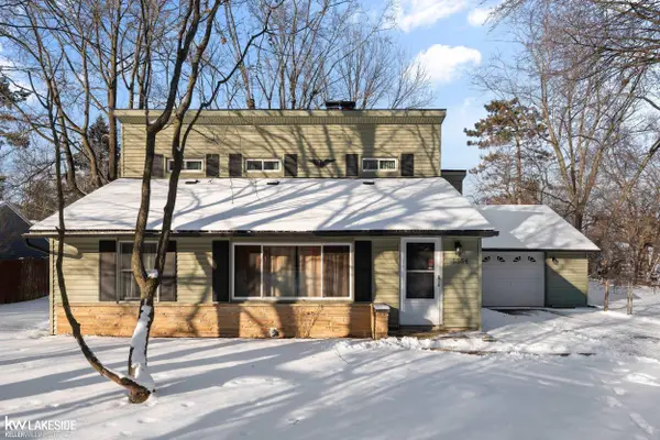 5554 Pleasant DR, Waterford, MI 48329