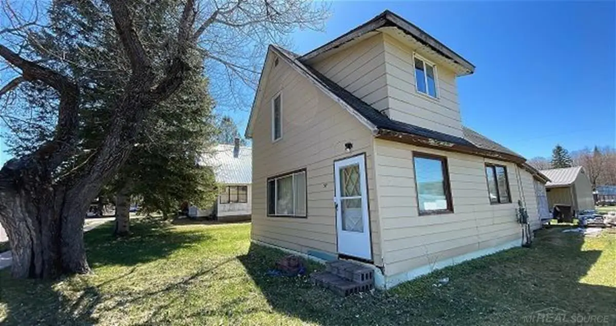 518 Center ST, Marenisco, MI 49947 - Image #1