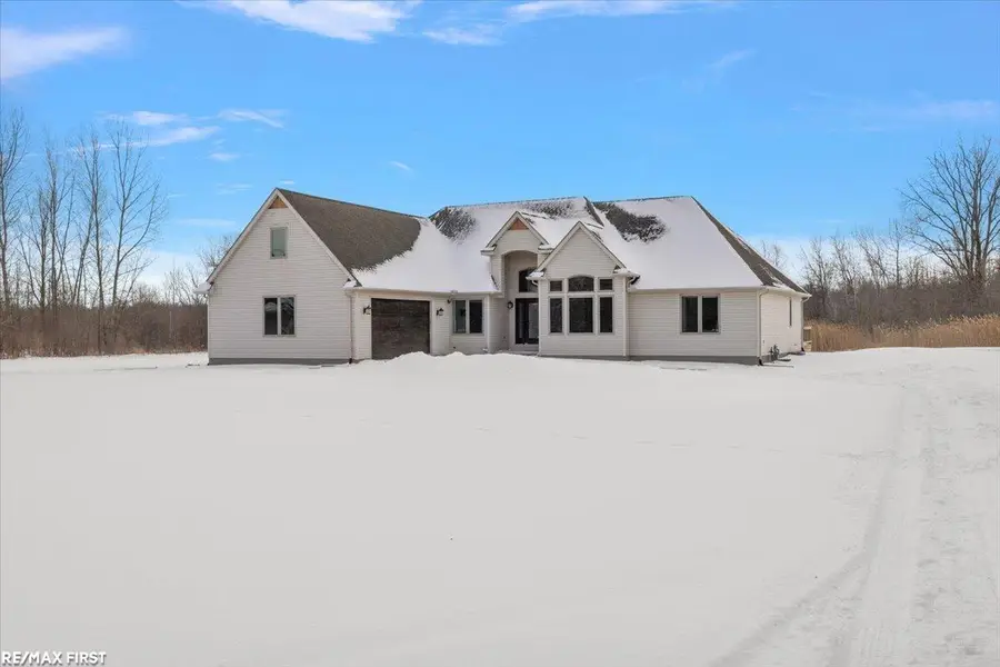 6593 Springborn RD, China Township, MI 48054 - Image #3