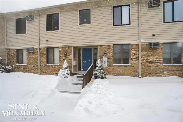 1700 River RD, Marysville, MI 48040