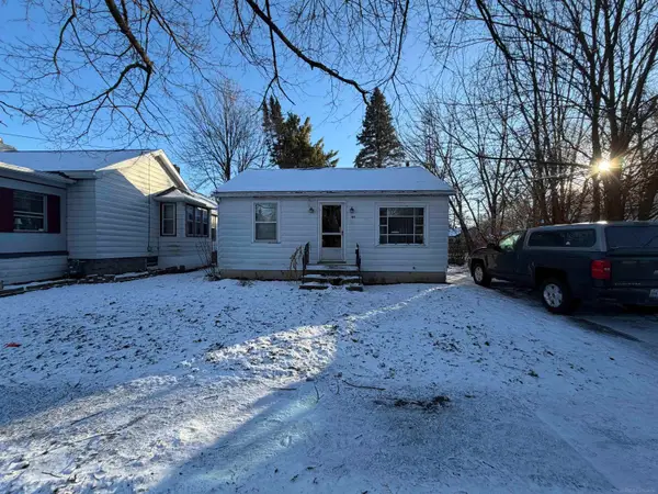 1521 Greenwich ST, Saginaw, MI 48602