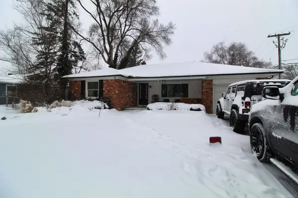 7821 Powers CT, ShelbyTwp, MI 48317