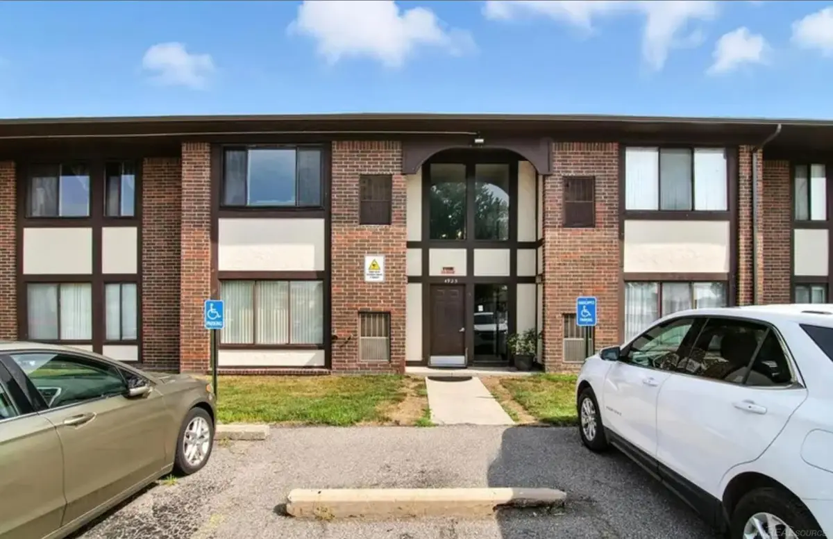 4925 E 10 Mile RD, Warren, MI 48091 - Image #1