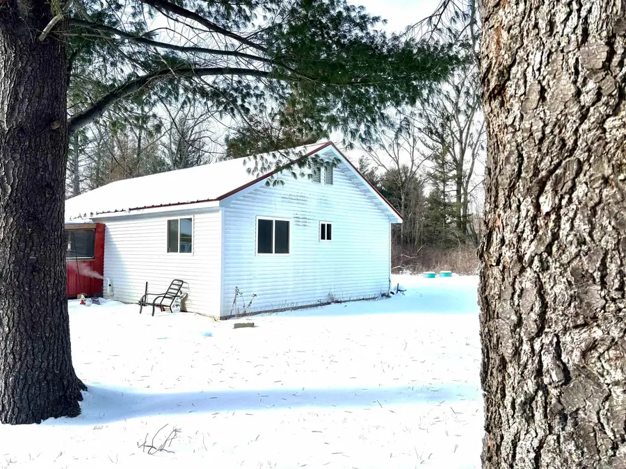 60 S Kingston RD, Deford, MI 48729 - Image #2