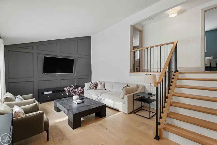 2351 Michael DR, Sterling Heights, MI 48310 - Image #3