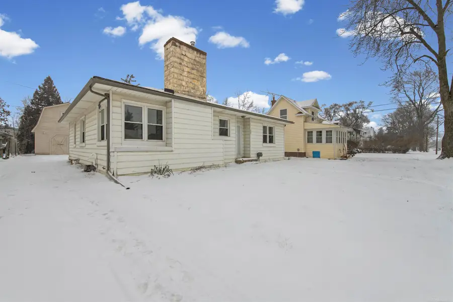 303 E Mill ST, Hastings, MI 49058 - Image #2