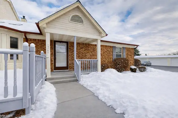 34765 E Wilma CT, Chesterfield, MI 48047