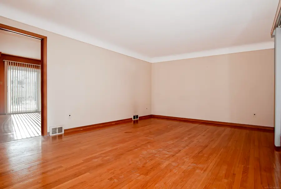 971 Canterbury, Grosse Pointe, MI 48236 - Image #3