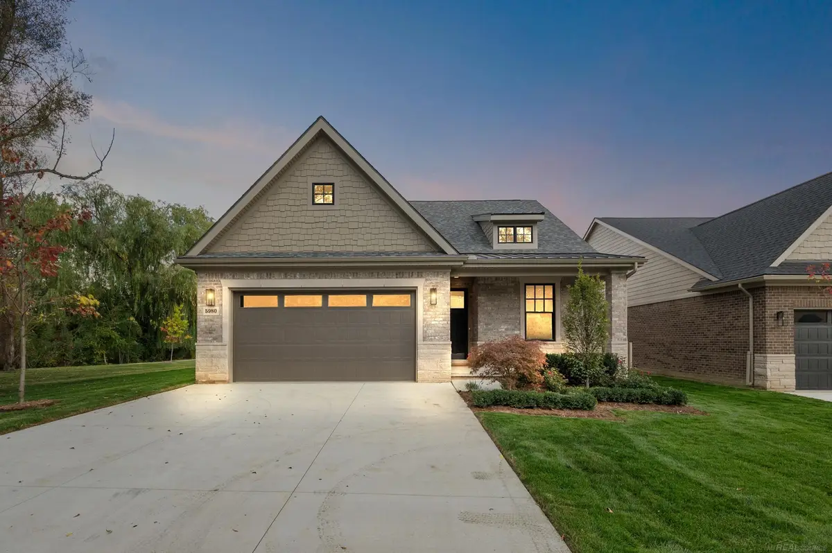 5872 Willow Grove, Troy, MI 48085 - Image #1