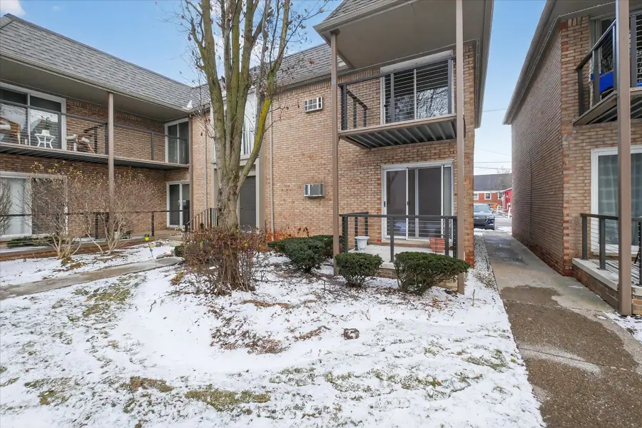 1723 E 14 Mile RD, Birmingham, MI 48009 - Image #3