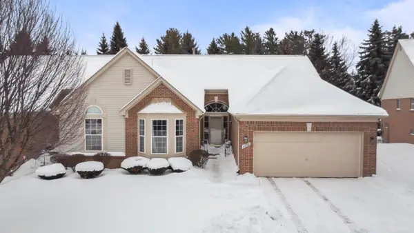 1230 Churchill CIR, Rochester, MI 48307