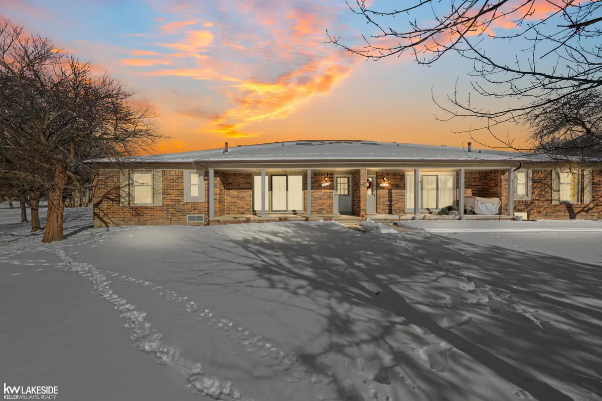 49544 Bishop CT, Shelby Charter Township, MI 48315 - Image #1