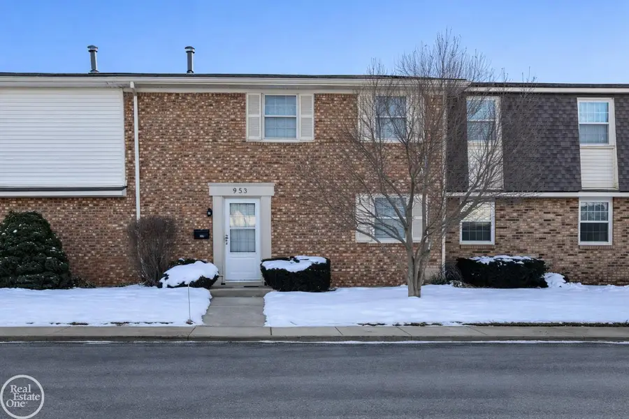 953 Kirts BLVD, Troy, MI 48084 - #2