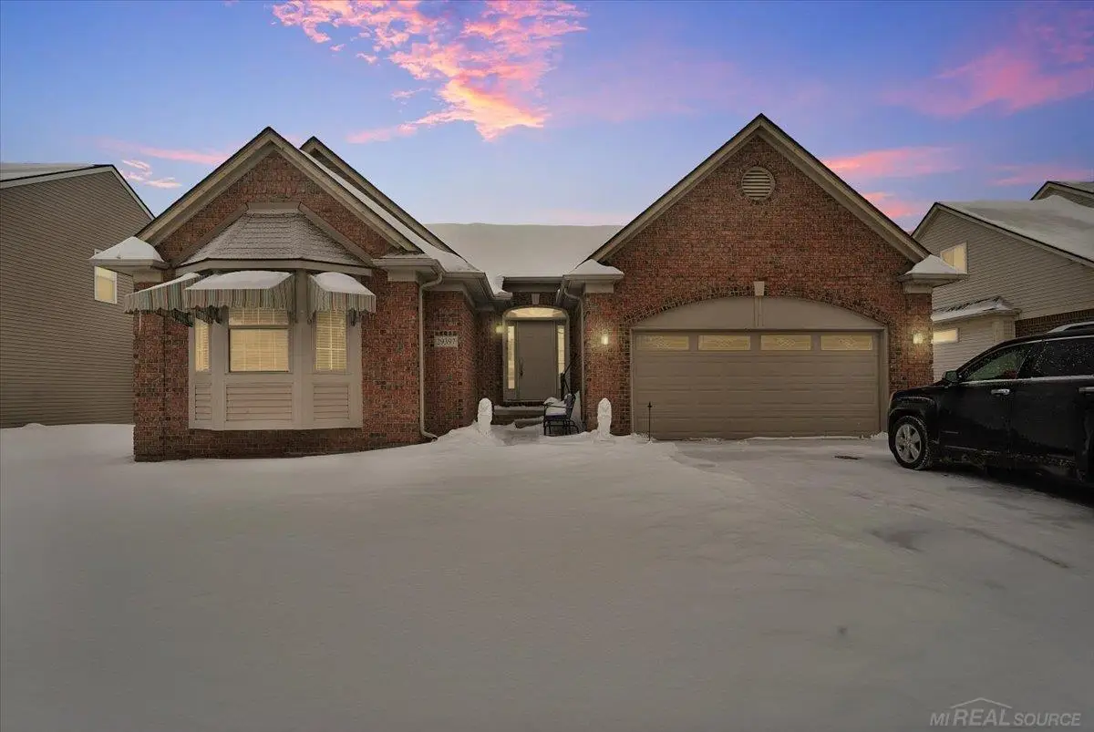 29397 Jennifer DR, Chesterfield, MI 48051 - Image #1