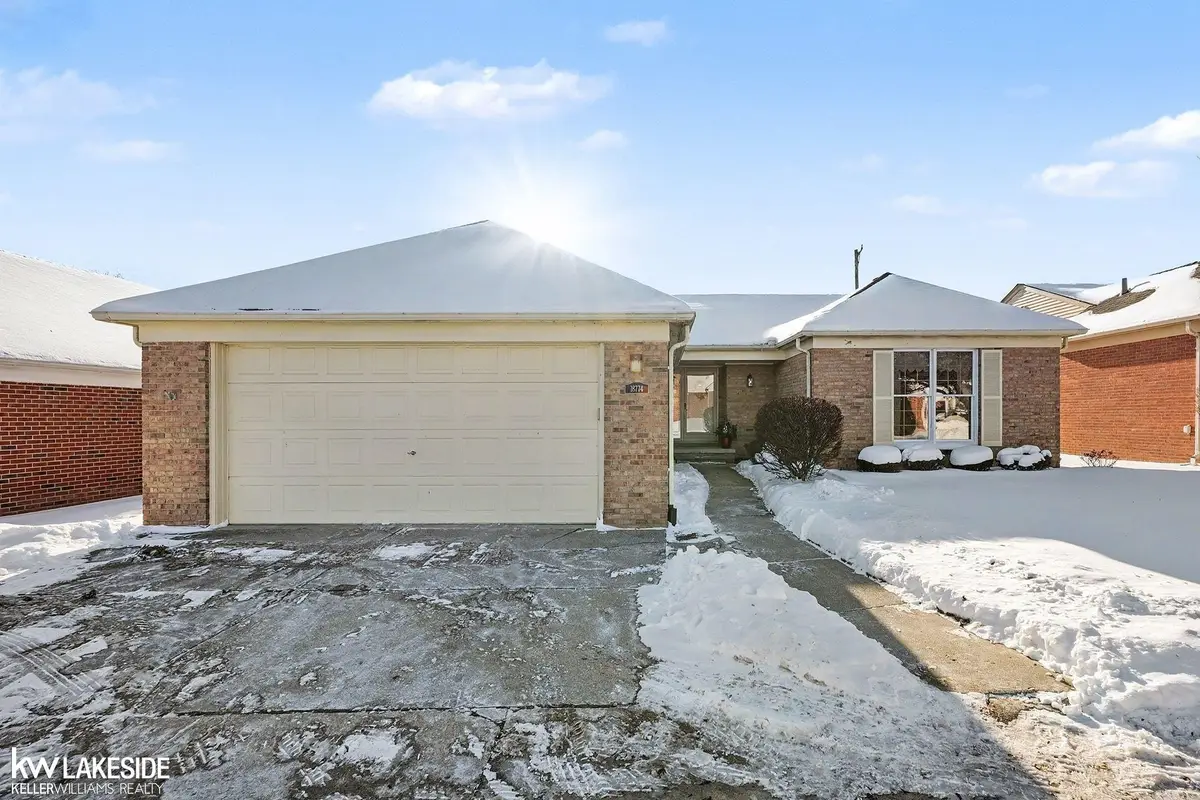 18774 Woods DR, Clinton Township, MI 48036 - Image #1