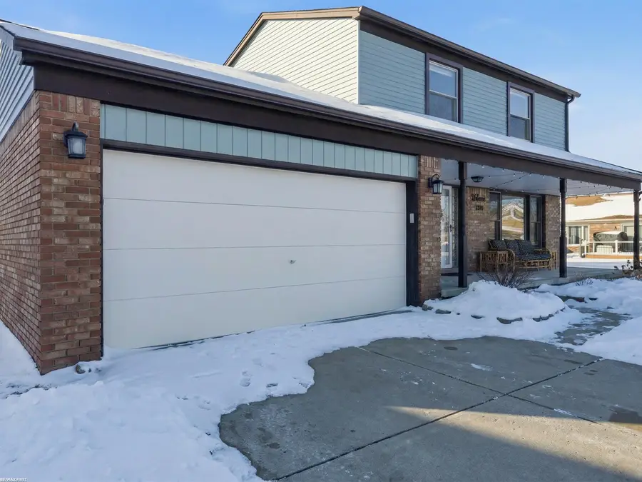 31869 Grove ST, Fraser, MI 48026 - Image #2