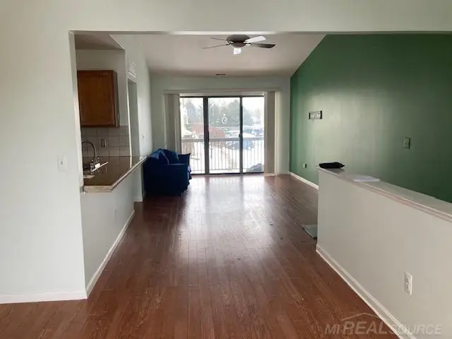 30783 Hidden Pines LN, Roseville, MI 48066 - Image #3