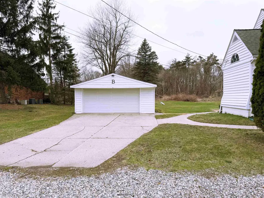 38181 Hayes RD, Sterling Heights, MI 48313 - #3