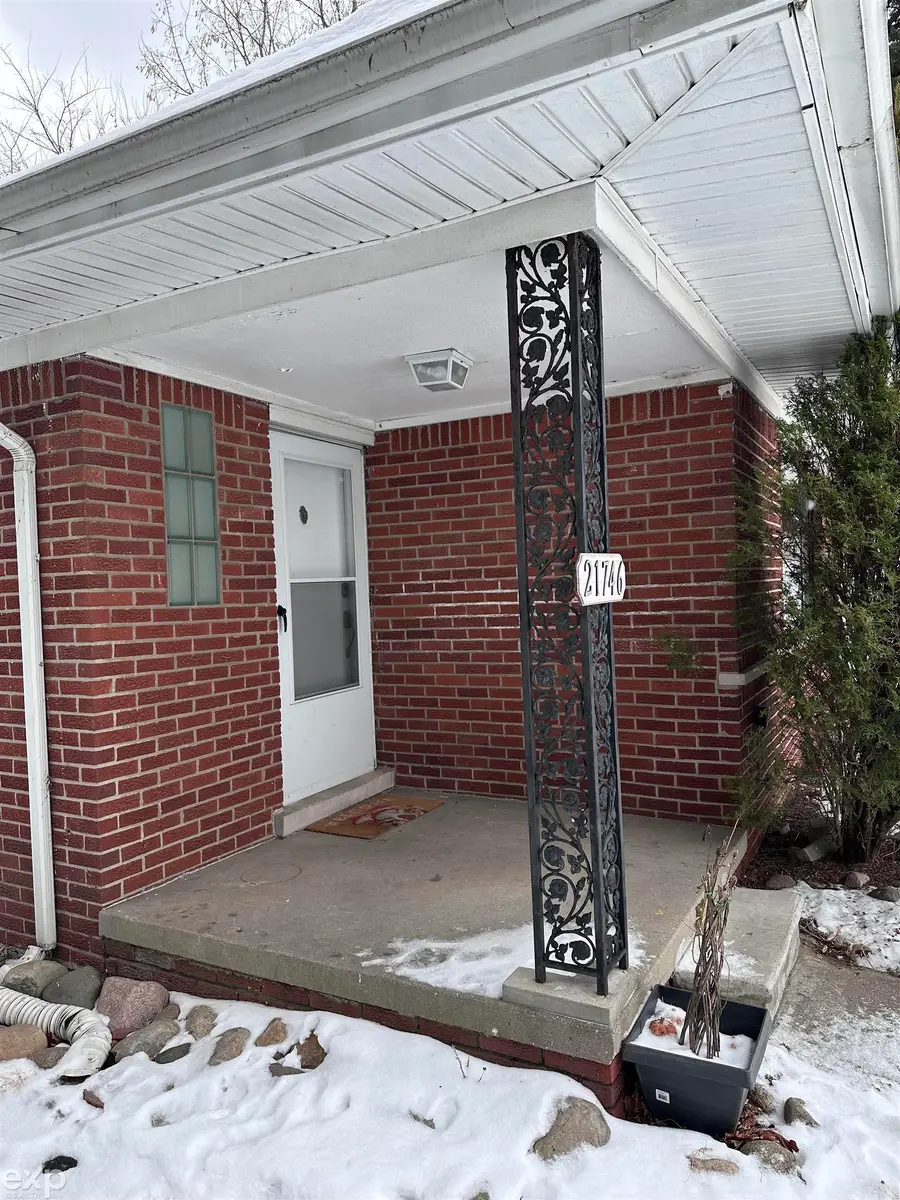 21746 Wellington AVE, Warren, MI 48089 - Image #3