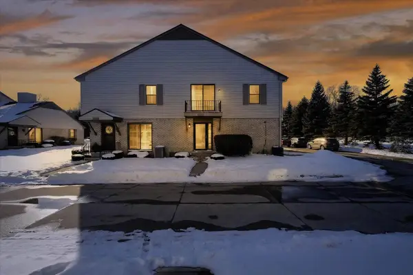 35132 N Bay CIR, HarrisonTownship, MI 48045