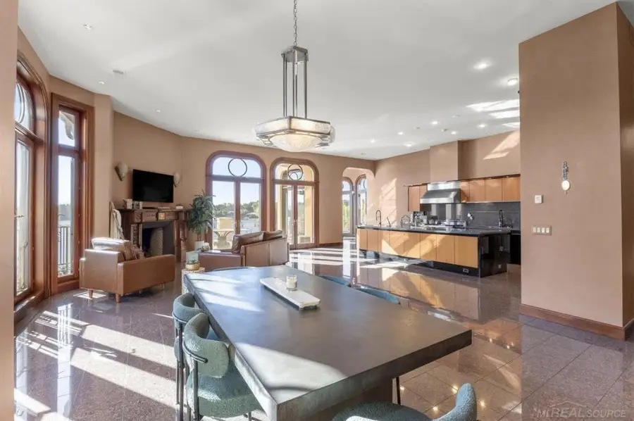 1567 Island LN, Bloomfield Hills, MI 48302 - #3