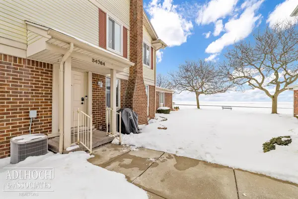 34764 E Lake DR, HarrisonTownship, MI 48045