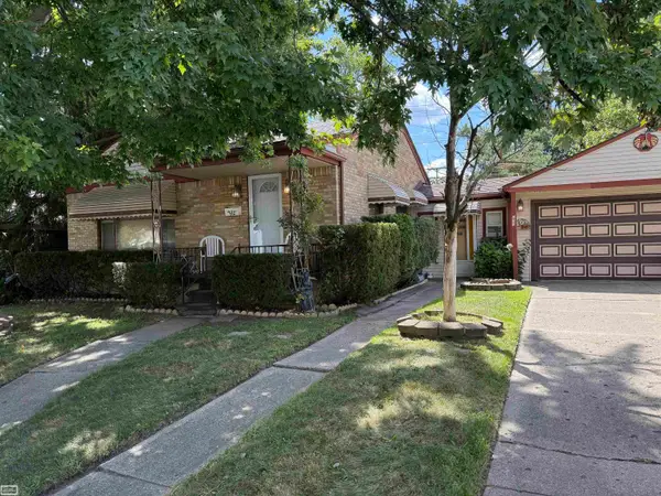 516 E WOODWARD HGTS BLVD, HazelPark, MI 48030